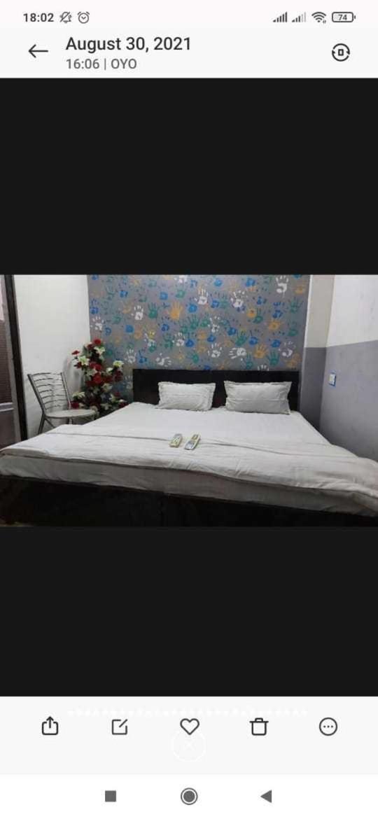 Oyo Hotel Hastinapur Palace Meerut Esterno foto