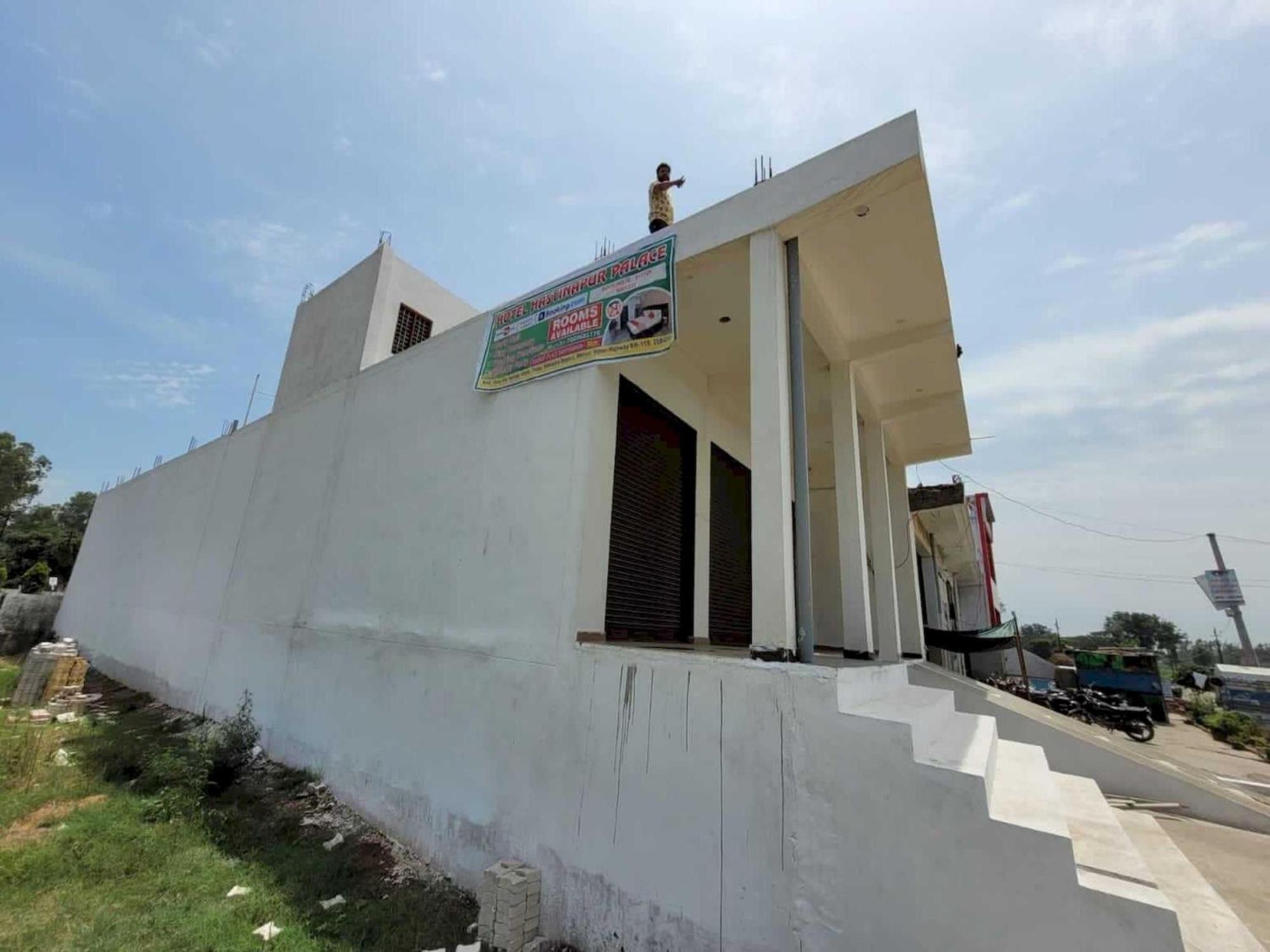 Oyo Hotel Hastinapur Palace Meerut Esterno foto